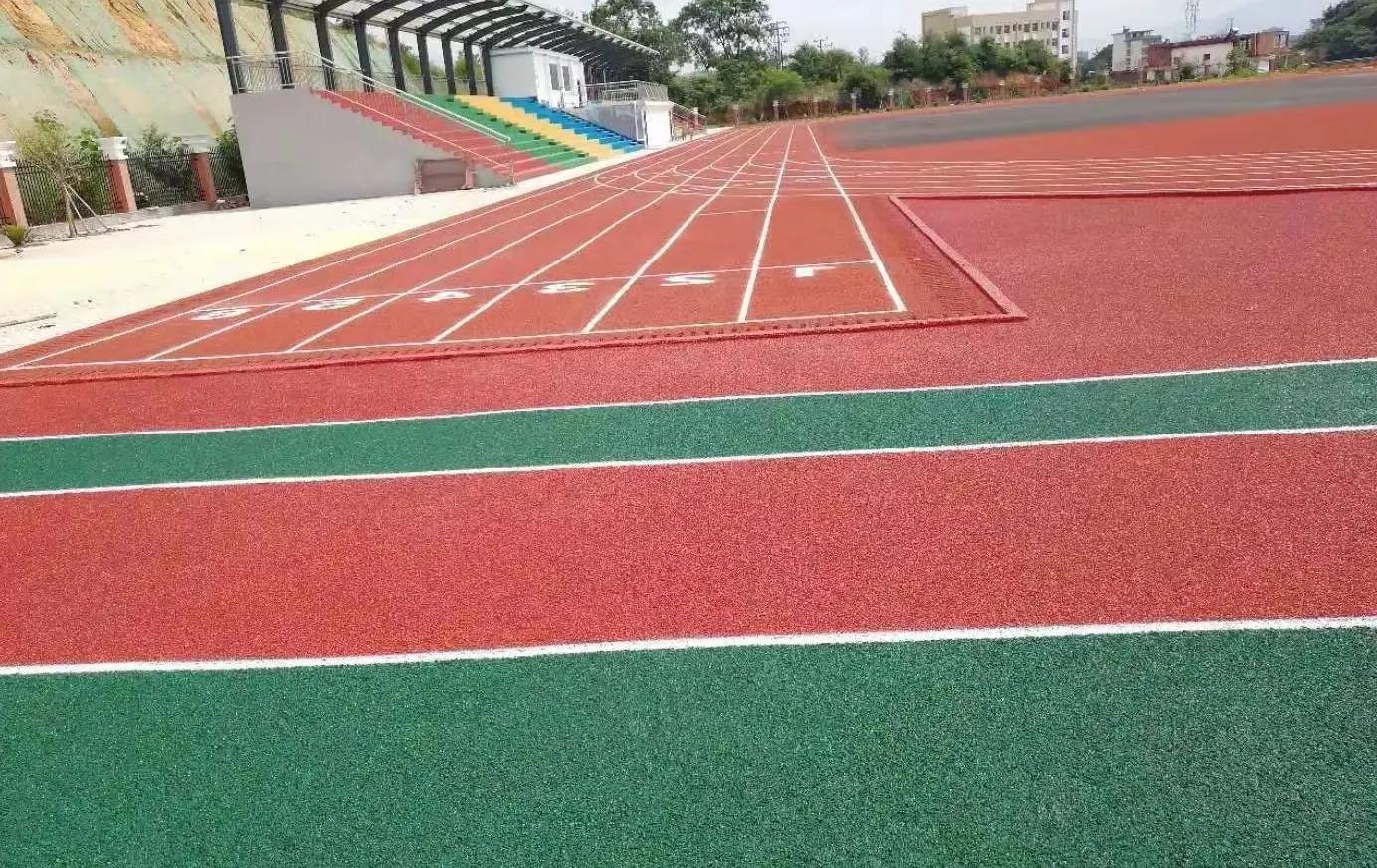 透氣型塑膠跑道優缺點詳解