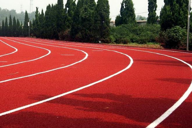 塑膠跑道價格解析 一平方米需要多少錢？